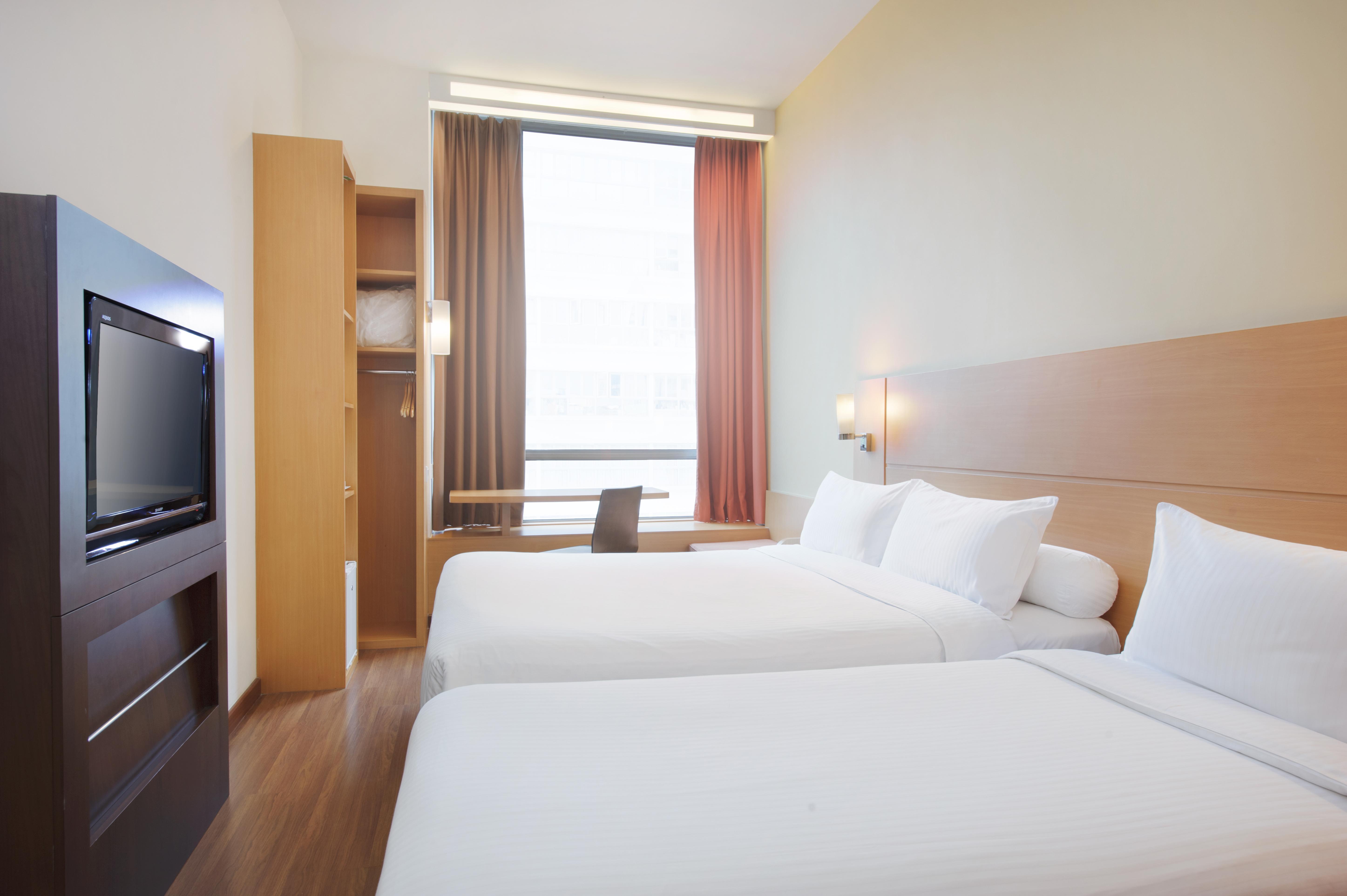 Ibis Singapore Novena Exterior photo