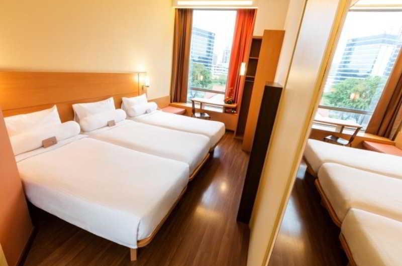 Ibis Singapore Novena Exterior photo