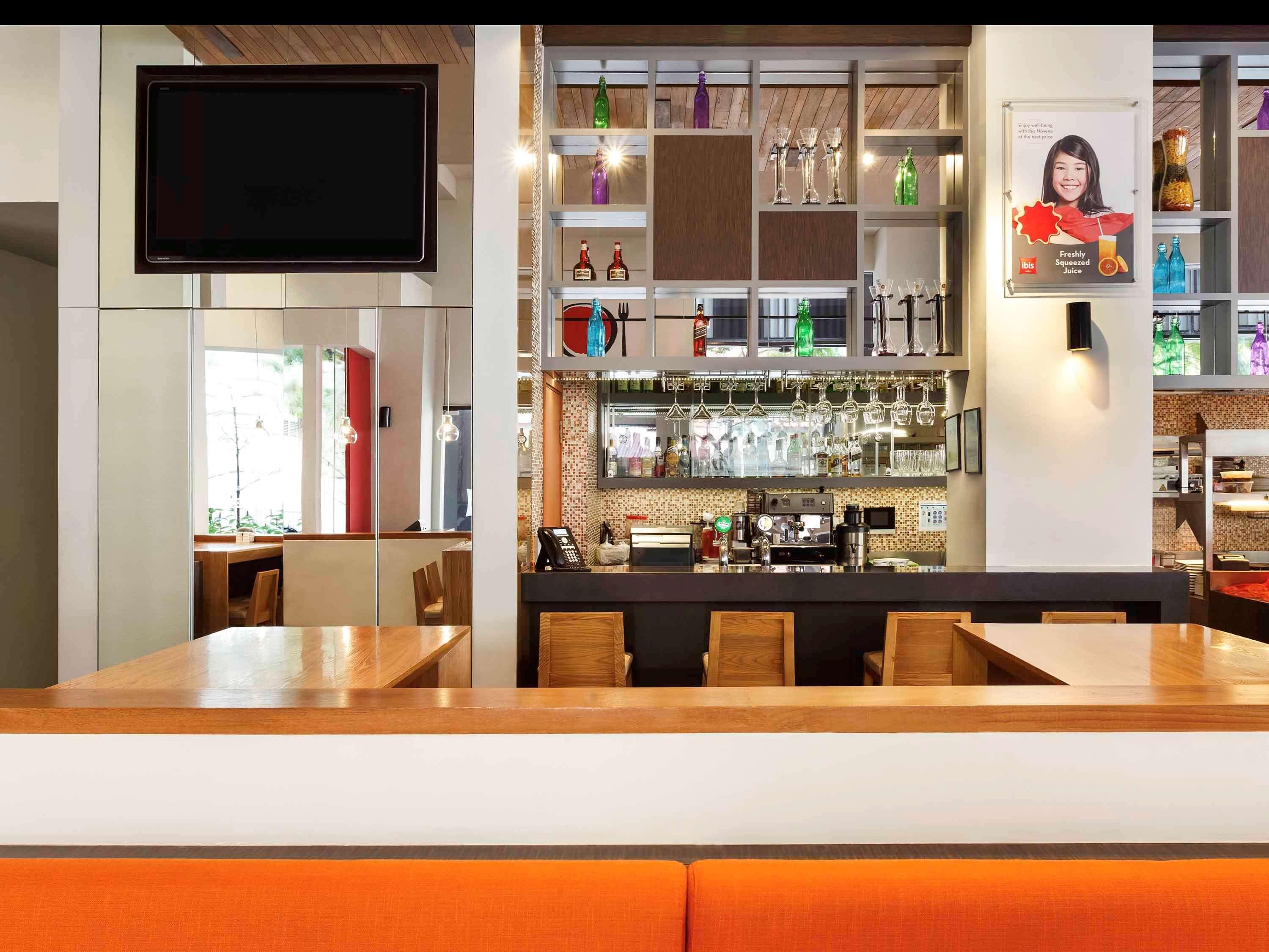 Ibis Singapore Novena Exterior photo