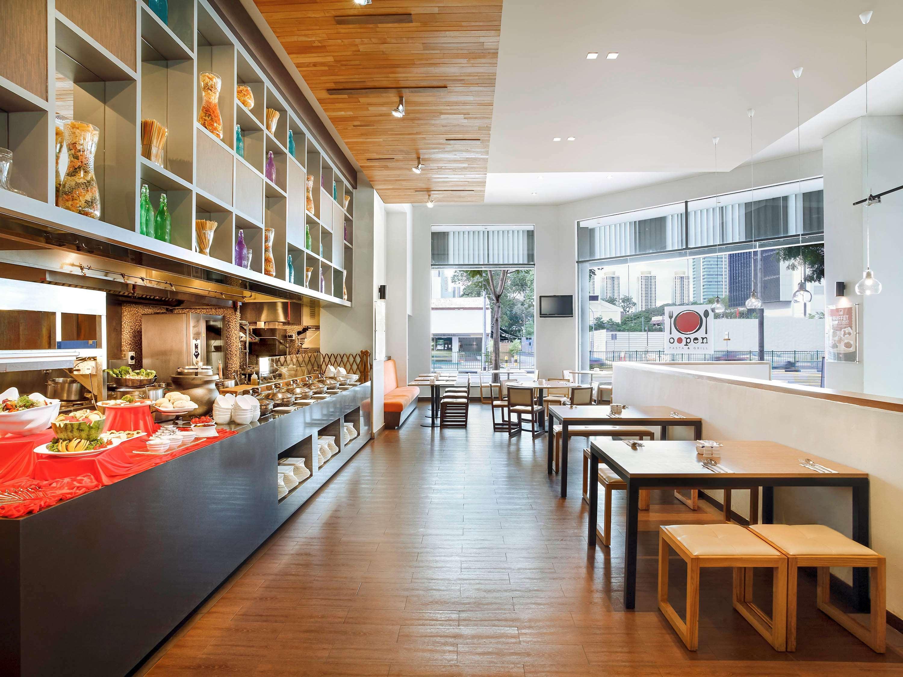 Ibis Singapore Novena Exterior photo