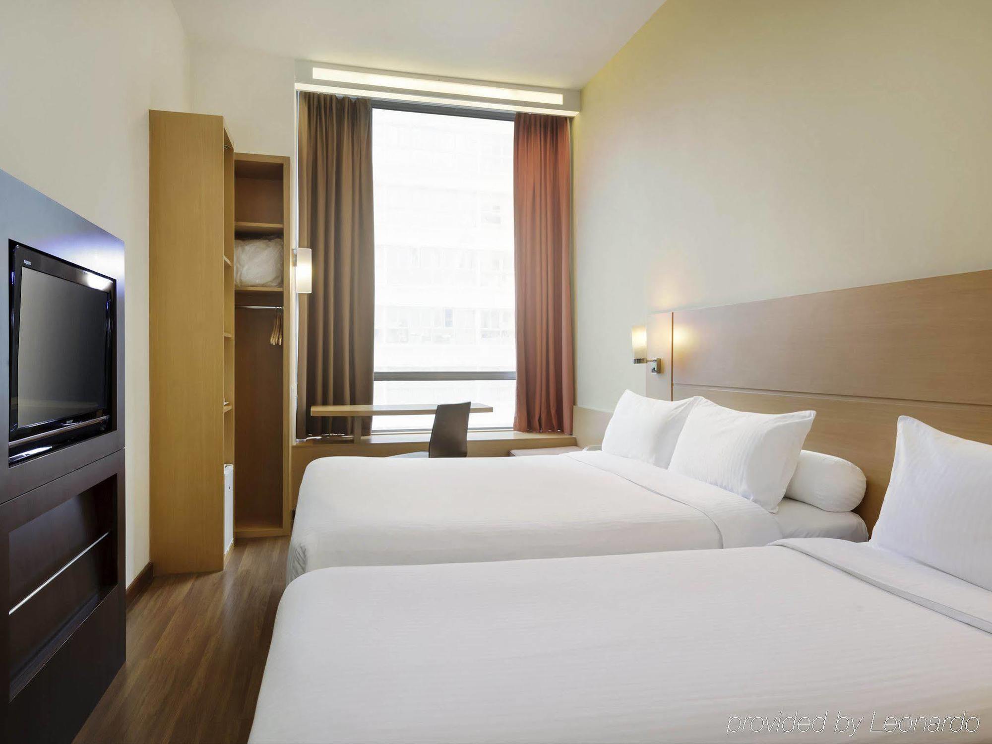 Ibis Singapore Novena Exterior photo
