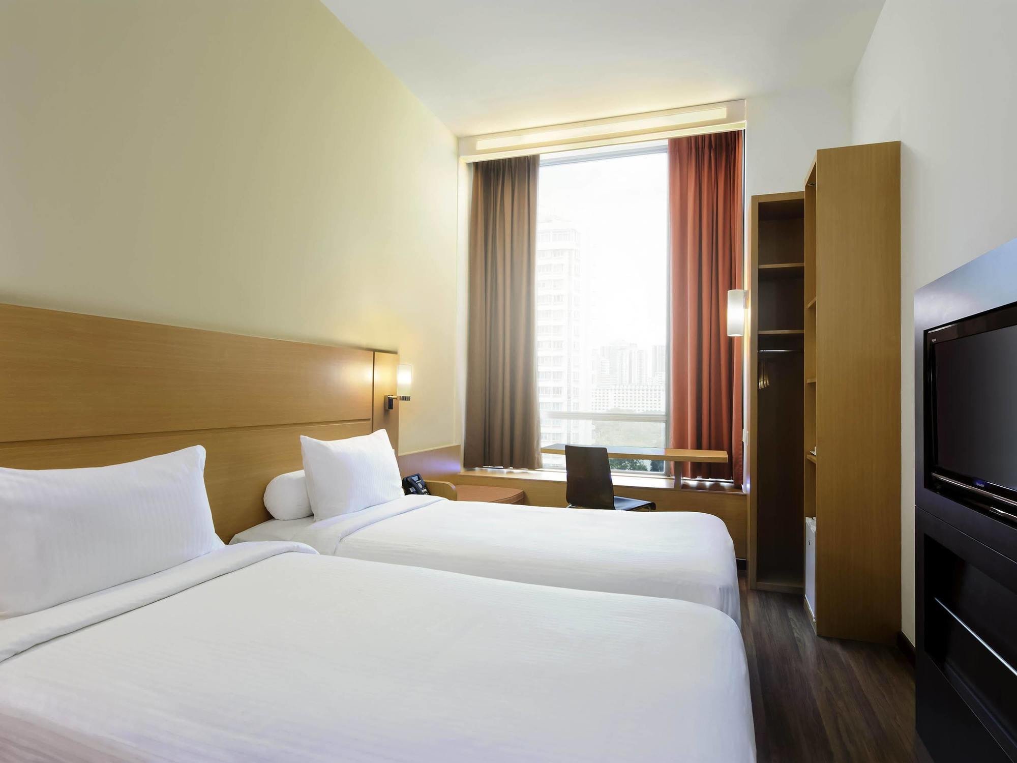 Ibis Singapore Novena Exterior photo